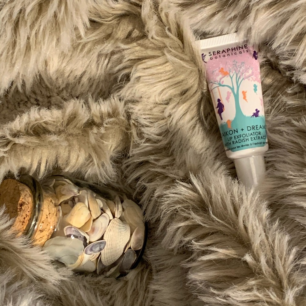Daikon + Dreams Lip Exfoliator With Radish Extract